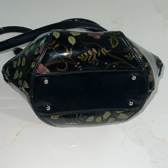 BRAVO Beverly Hills Collection Genuine Leather    Color:  black and green - Picture 4 of 15